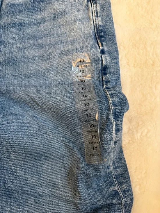 American Eagle Mom Jeans - Picture 4 of 5